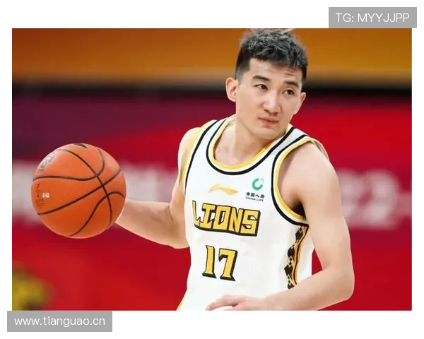 孙铭徽训练完直接拎包去夜店？这作息也太敢了